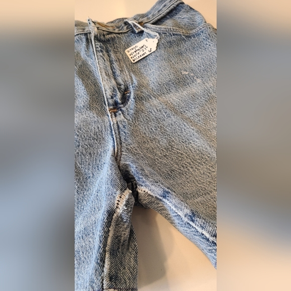 Wrangler Cut Off Shorts - Picture 2 of 7